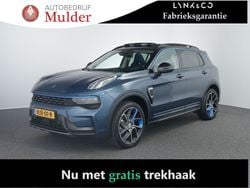 Blauw, metallic lak Gebruikt 2022 Lynk & Co 01 SUV | € 27.945 (Eerlijke prijs)