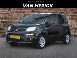Zwart Gebruikt 2015 Fiat Panda Lounge Hatchback | € 8.945 (Eerlijke prijs)