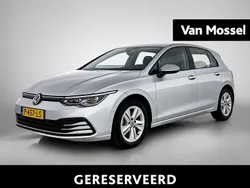 Grijs Gebruikt 2022 VW Golf VIII Business Hatchback | € 21.900 (Eerlijke prijs)