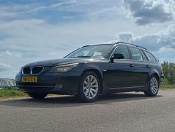 Zwart Gebruikt 2010 BMW 520 Stationwagen | € 4.750 (Eerlijke prijs)