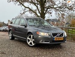 Grijs Gebruikt 2010 Volvo V70 Stationwagen | € 6.975 (Eerlijke prijs)