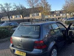 Blauw Gebruikt 2001 VW Golf IV Edition Hatchback | € 2.050 (Eerlijke prijs)