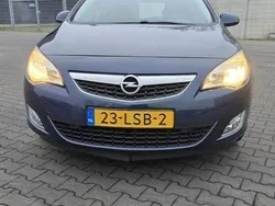 Blauw Gebruikt 2010 Opel Astra Cosmo Hatchback | € 4.999 (Eerlijke prijs)