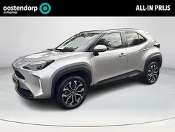 Grijs Gebruikt 2023 Toyota Yaris Cross SUV | € 29.949 (Eerlijke prijs)