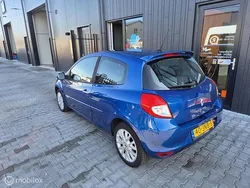 Blauw Gebruikt 2009 Renault Clio II Business Hatchback | € 3.950 (Iets duurder)