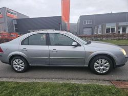 Zilver Gebruikt 2004 Ford Mondeo Collection Hatchback | € 1.250 (Eerlijke prijs)