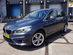 Grijs, metallic lak Gebruikt 2016 BMW 218 Gran Tourer Sport Line MPV | € 6.750 (Super prijs)