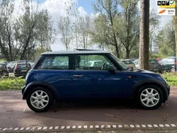 Blauw Gebruikt 2004 Mini ONE Pepper Hatchback | € 1.099 (Eerlijke prijs)