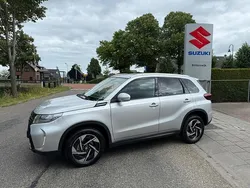 Zilver Gebruikt 2025 Suzuki Vitara Style SUV | € 29.495 (Iets duurder)