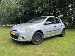 Grijs Gebruikt 2011 Renault Clio II Collection Hatchback | € 2.700 (Goede deal)