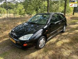Beige Gebruikt 2001 Ford Focus Trend Hatchback | € 1.150 (Iets duurder)
