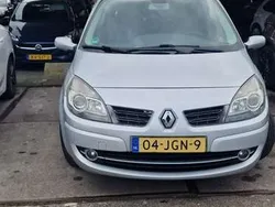 Gebruikt 2007 Renault Scénic II Dynamique MPV | € 3.100 (Duur)