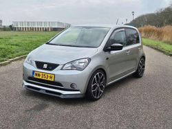 Grijs Gebruikt 2017 Seat Mii CONNECT Hatchback | € 7.999 (Iets duurder)