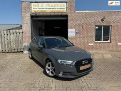 Grijs, metallic lak Gebruikt 2019 Audi A3 Sportback Sport Hatchback | € 16.995 (Goede deal)