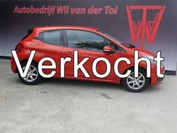 Oranje Gebruikt 2016 Peugeot 208 Active Hatchback | € 5.490 (Eerlijke prijs)
