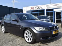 Grijs, metallic lak Gebruikt 2006 BMW 325 Stationwagen | € 6.000 (Eerlijke prijs)