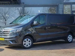 Zwart Gebruikt 2024 Renault Trafic Van | € 24.950 (Eerlijke prijs)