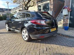 Zwart Gebruikt 2011 Renault Mégane GrandTour Dynamique Stationwagen | € 3.800 (Eerlijke prijs)