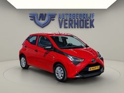 Rood Gebruikt 2022 Toyota Aygo Hatchback | € 12.900 (Super prijs)