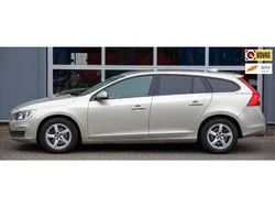Zilver Gebruikt 2016 Volvo V60 Summum Stationwagen | € 16.950 (Eerlijke prijs)