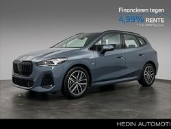 Blauw Gebruikt 2025 BMW 218 Comfort Edition Stationwagen | € 44.880