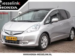 Grijs, metallic lak Gebruikt 2013 Honda Jazz Elegance Hatchback | € 11.950 (Eerlijke prijs)