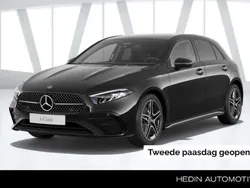 Zwart Nieuw 2024 Mercedes A180 AMG line Hatchback | € 48.240 (Duur)