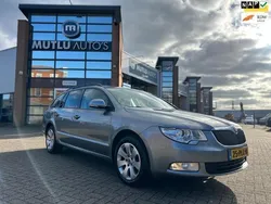 Grijs Gebruikt 2011 Skoda Superb Business Line Stationwagen | € 7.990 (Iets duurder)