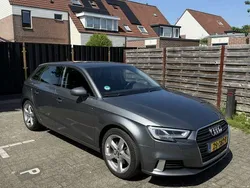 Grijs Gebruikt 2019 Audi A3 Hatchback | € 18.000 (Eerlijke prijs)