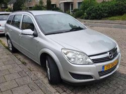 Zilver Gebruikt 2009 Opel Astra Business MPV | € 2.100 (Eerlijke prijs)