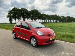 Rood Gebruikt 2006 Toyota Aygo Hatchback | € 1.799 (Goede deal)