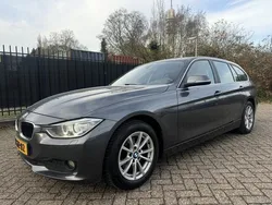 Grijs, metallic lak Gebruikt 2013 BMW 316 Executive Stationwagen | € 8.950 (Goede deal)