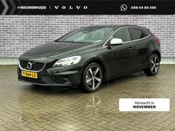 Zwart Gebruikt 2016 Volvo V40 R-Design Hatchback | € 21.694 (Duur)