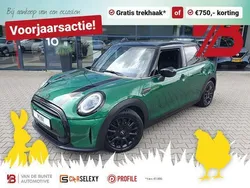 , metallic lak Gebruikt 2022 Mini Cooper Classic Hatchback | € 23.950 (Eerlijke prijs)
