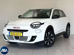 Wit Nieuw 2025 Fiat 600E Red SUV | € 28.700 (Super prijs)