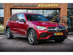 Rood Gebruikt 2021 Mercedes GLC300e Business SUV | € 44.900 (Goede deal)