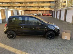 Gebruikt 2009 Renault Twingo Authentique Hatchback | € 2.990 (Eerlijke prijs)