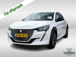 Wit Gebruikt 2022 Peugeot e-208 Active Hatchback | € 16.000 (Goede deal)