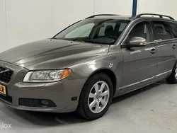 Grijs Gebruikt 2010 Volvo V70 Momentum Stationwagen | € 16.945 (Iets duurder)
