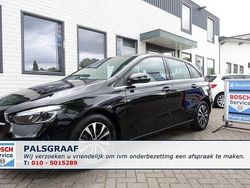 Zwart Gebruikt 2023 Mercedes B180 MPV | € 32.500