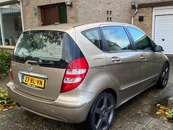 Beige Gebruikt 2005 Mercedes A150 Elegance MPV | € 1.100