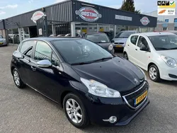 Blauw Gebruikt 2014 Peugeot 208 Style Hatchback | € 5.399 (Eerlijke prijs)