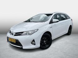 Wit Gebruikt 2014 Toyota Auris Hybrid Stationwagen | € 13.499 (Eerlijke prijs)