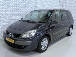 Grijs (metallic) Gebruikt 2007 Renault Grand Scénic II MPV | € 1.499 (Goede deal)