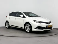 Wit Gebruikt 2019 Toyota Auris Plus Hatchback | € 16.999 (Eerlijke prijs)
