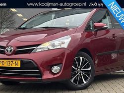 Rood Gebruikt 2017 Toyota Verso Edition MPV | € 17.950 (Goede deal)