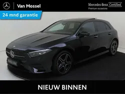 Zwart Gebruikt 2023 Mercedes A250 AMG line Hatchback | € 35.945 (Eerlijke prijs)