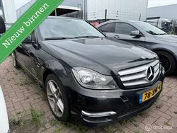 Zwart Gebruikt 2011 Mercedes C180 Avantgarde Sedan | € 3.750