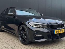 Zwart Gebruikt 2021 BMW 330e M Sport Stationwagen | € 39.900 (Eerlijke prijs)