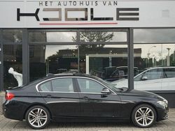 Zwart, metallic lak Gebruikt 2018 BMW 320 Executive Sedan | € 19.980 (Super prijs)